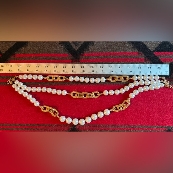 Chunky Pearl Necklace - Picture 4 of 5
